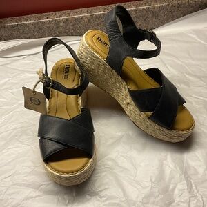 Born Black Leather Wedge Sandals 9